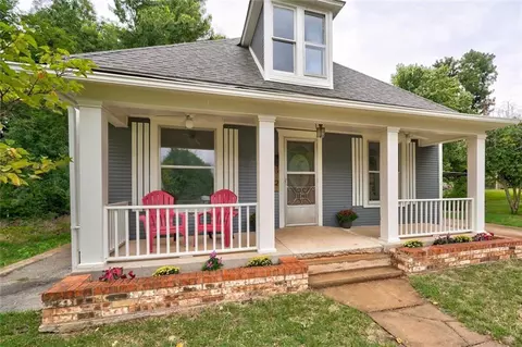 512 E Vilas Ave, Guthrie, OK 73044 photo 2