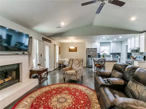 2126 Jackson Dr, Norman, OK 73071 photo 3