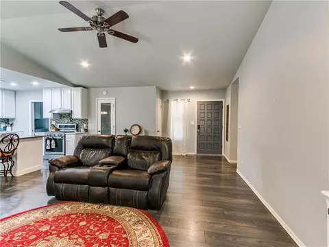 2126 Jackson Dr, Norman, OK 73071 photo 4