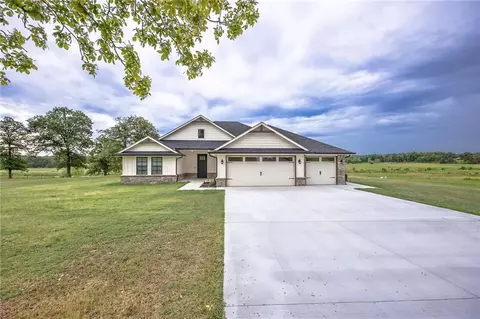 9 Trotters Ln, Mcloud, OK 74851 photo 2