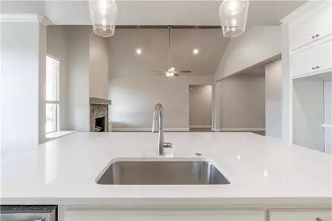 1123 Colonial Ave, Tuttle, OK 73089 photo 6