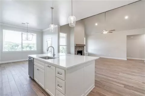 1123 Colonial Ave, Tuttle, OK 73089 photo 5