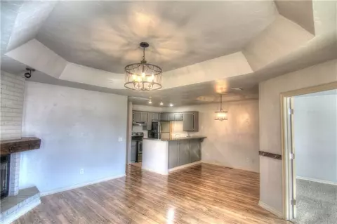 2112 Meench Dr, Moore, OK 73170 photo 3