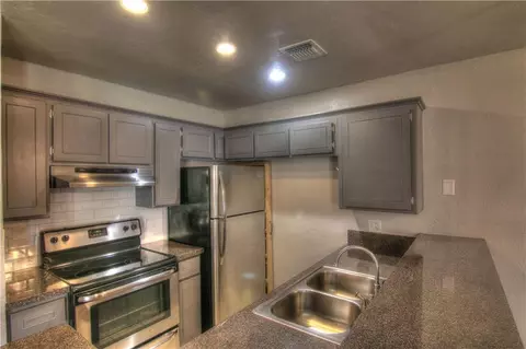 2112 Meench Dr, Moore, OK 73170 photo 9