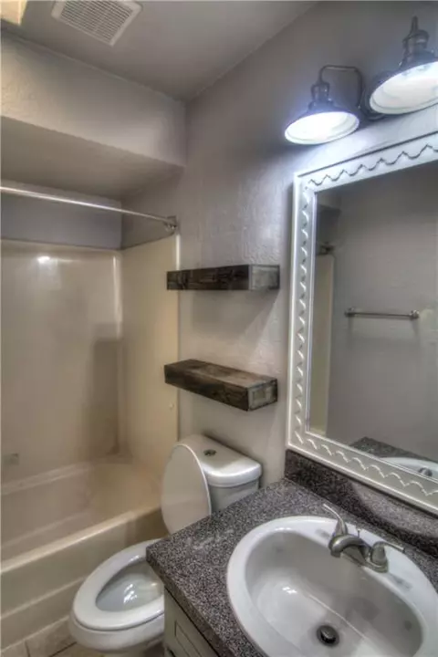 2112 Meench Dr, Moore, OK 73170 photo 6