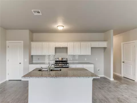 11733 Split Oak Cir, Guthrie, OK 73044 photo 2