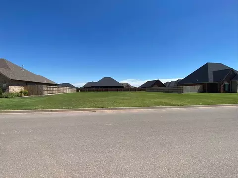 3508 Hogan Dr, Weatherford, OK 73096