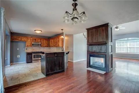 212 Midway Dr, Norman, OK 73072 photo 8
