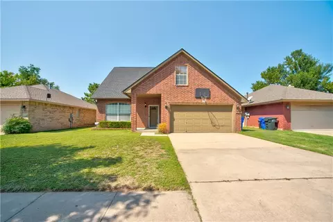 212 Midway Dr, Norman, OK 73072 photo 1