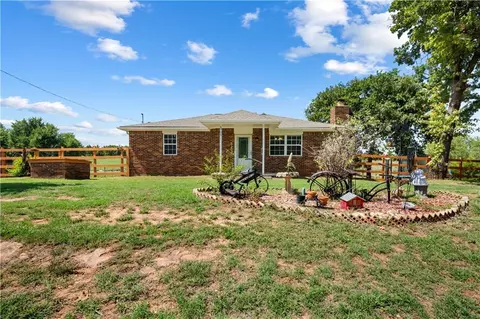 5705 S Coltrane Rd, Guthrie, OK 73044 photo 1