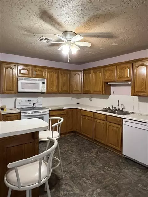 709 E Main St, Tipton, OK 73570 photo 9