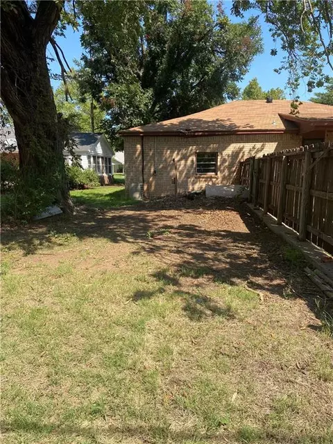 709 E Main St, Tipton, OK 73570 photo 3