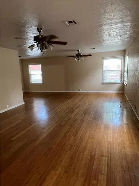 709 E Main St, Tipton, OK 73570 photo 5