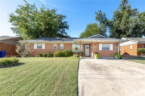 118 E Ridge Rd, Norman, OK 73069 photo 2