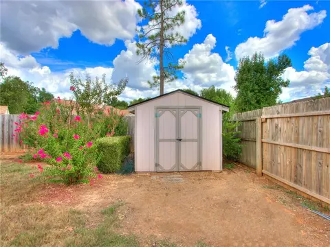 213 Crest Pl, Norman, OK 73071 photo 10