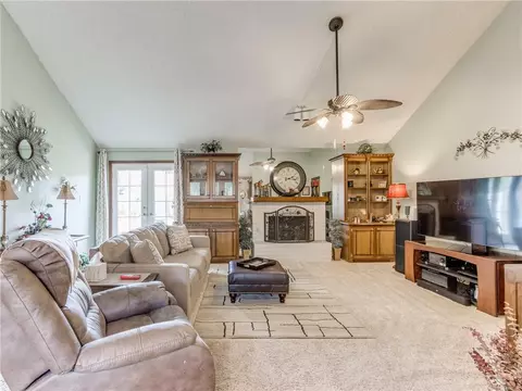 213 Crest Pl, Norman, OK 73071 photo 3