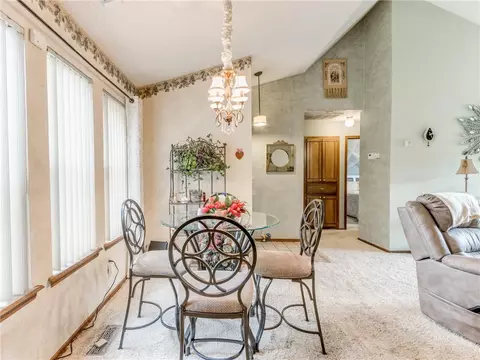 213 Crest Pl, Norman, OK 73071 photo 6