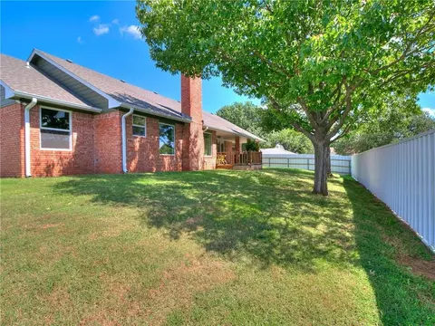 2002 Crestmont Dr, Duncan, OK 73533 photo 26