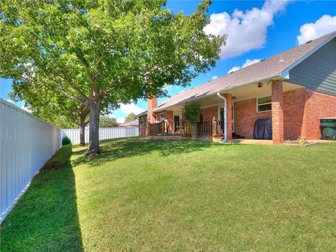 2002 Crestmont Dr, Duncan, OK 73533 photo 27