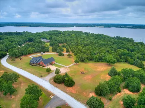 115 Timber Lake Dr, Mcloud, OK 74851 photo 5
