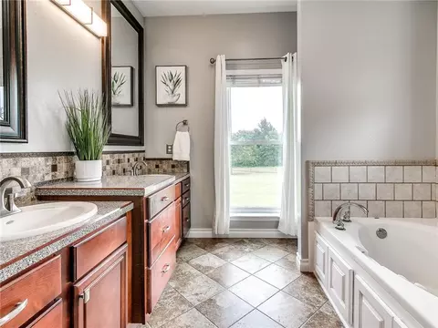 115 Timber Lake Dr, Mcloud, OK 74851 photo 27