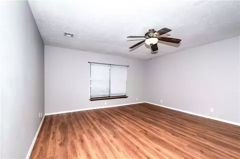 413 E 11th St, Chandler, OK 74834 photo 14
