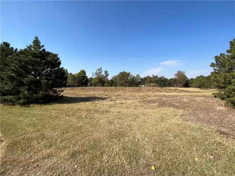 111 Country Club Ln, Blackwell, OK 74631
