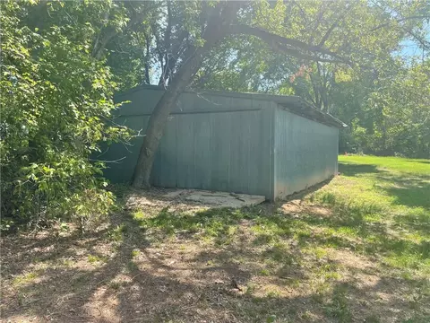 502 E 6th St, Chandler, OK 74834 photo 6