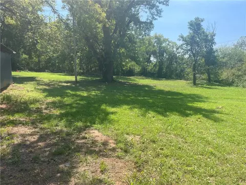 502 E 6th St, Chandler, OK 74834 photo 5