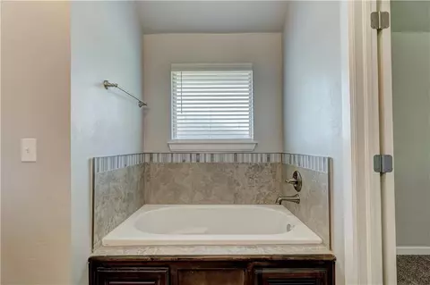 2313 N Fork Dr, Moore, OK 73160 photo 20