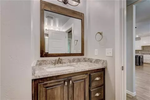 2313 N Fork Dr, Moore, OK 73160 photo 27
