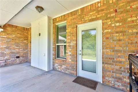 2313 N Fork Dr, Moore, OK 73160 photo 29