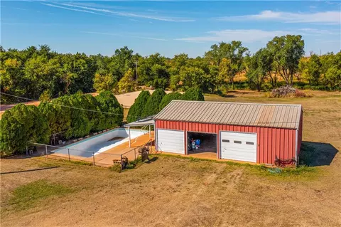 27083 E 830 Rd, Cashion, OK 73016 photo 3