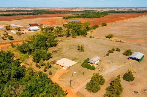 27083 E 830 Rd, Cashion, OK 73016 photo 2