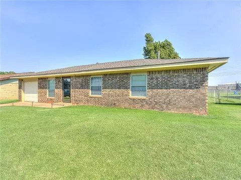 522 Eischen Ave, Okarche, OK 73762 photo 2