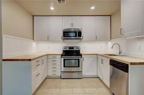 1406 E Harrison Ave, Guthrie, OK 73044 photo 4