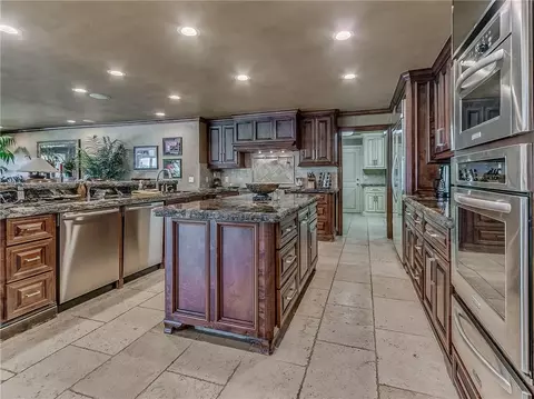 5809 Oak Tree Rd, Edmond, OK 73025 photo 25