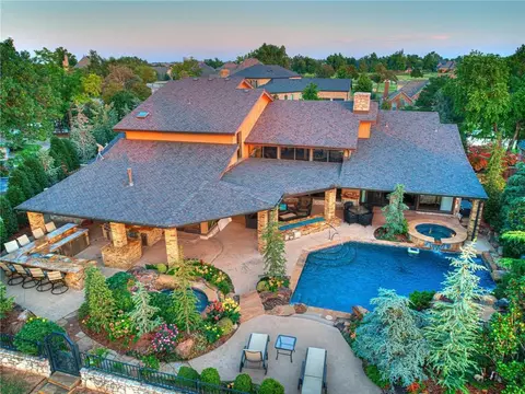 5809 Oak Tree Rd, Edmond, OK 73025 photo 4