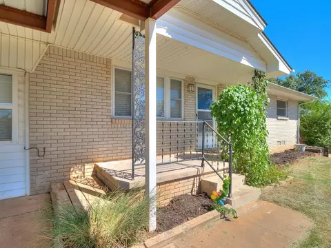 20799 Silver St, Harrah, OK 73045 photo 3