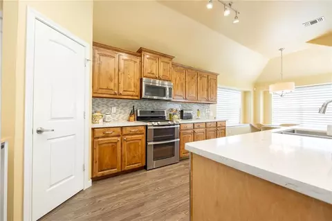 1832 Woody Ln, Edmond, OK 73003 photo 8