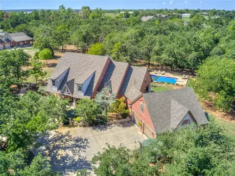 625 Grape Vine Rd, Blanchard, OK 73010