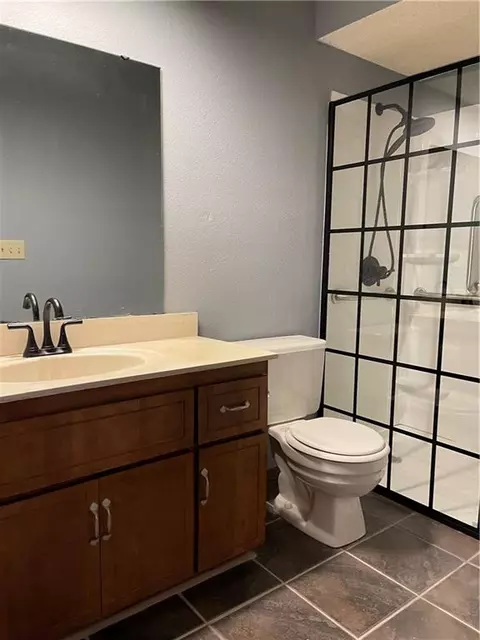 324 E Orbit Dr, Guthrie, OK 73044 photo 5