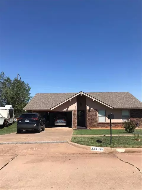 324 E Orbit Dr, Guthrie, OK 73044 photo 2