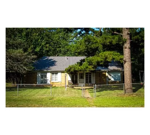412 E Central St, Hugo, OK 74743