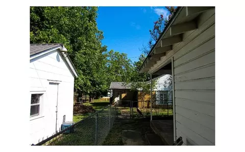 412 E Central St, Hugo, OK 74743 photo 12