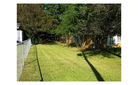 412 E Central St, Hugo, OK 74743 photo 8