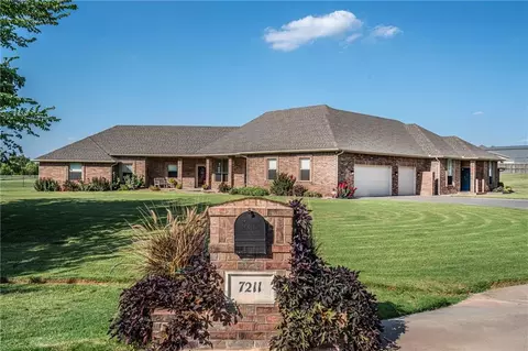 7211 Jacob Pl, Tuttle, OK 73089 photo 1