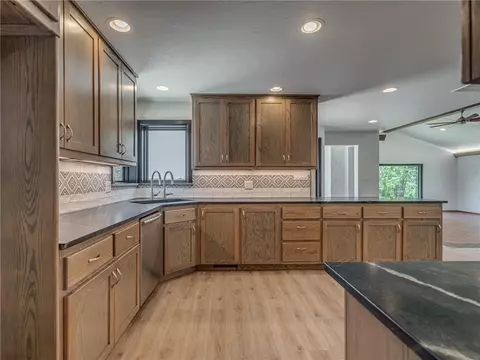 12001 E Waterloo Rd, Arcadia, OK 73007 photo 23