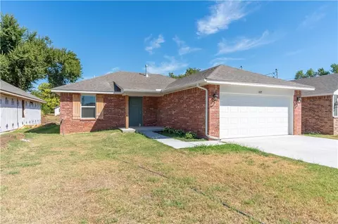 407 Grove St, Perry, OK 73077 photo 2