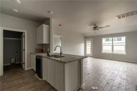 408 Grove St, Perry, OK 73077 photo 3